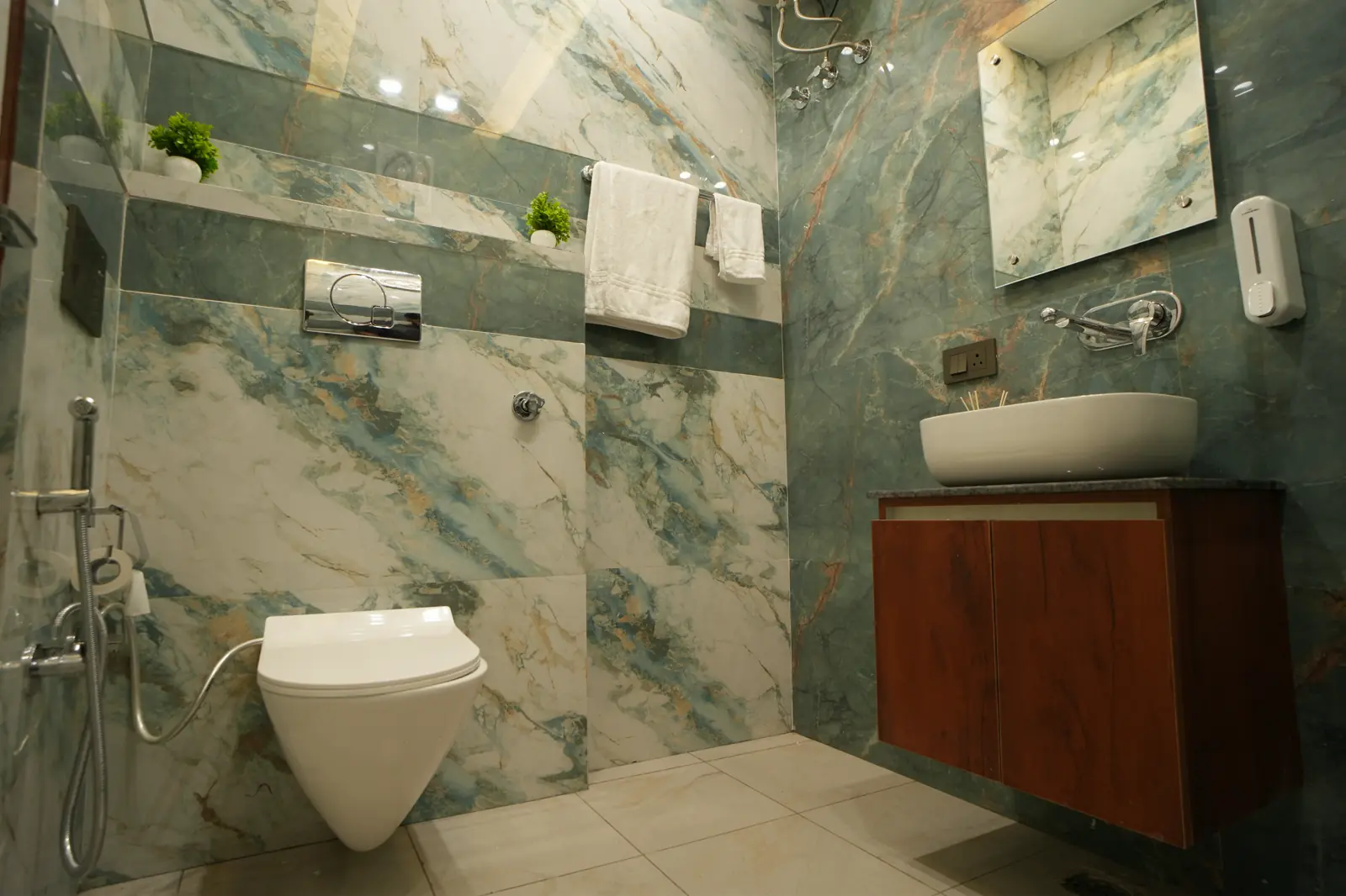 Clean & Well-Maintained Washrooms